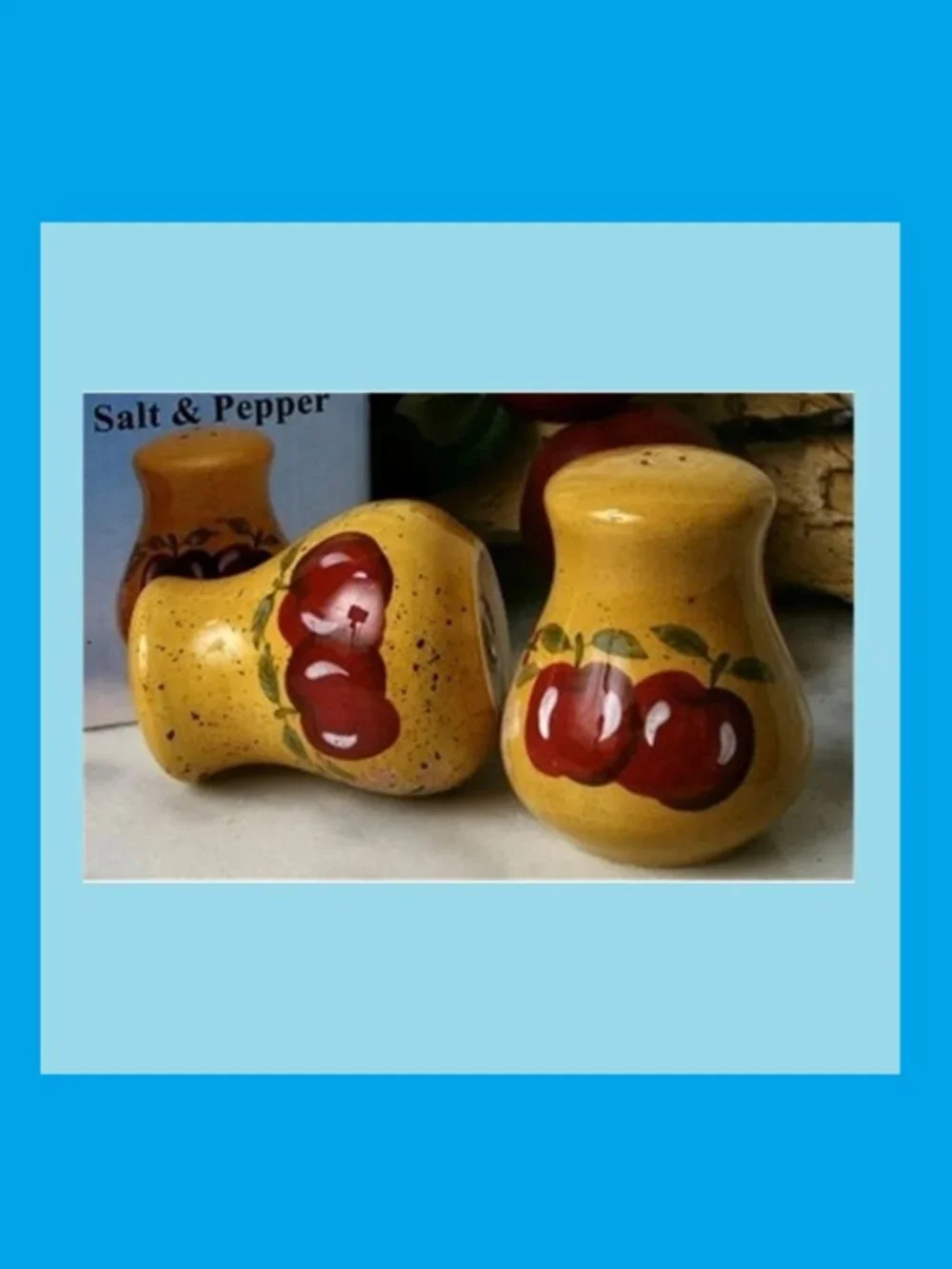 Porcelain Apple Salt & Pepper set 4